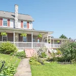 Dutch Country Acres